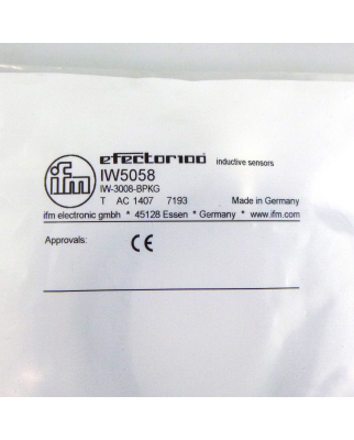 ifm efector induktiver Sensor IW5058 IW-3008-BPKG OVP