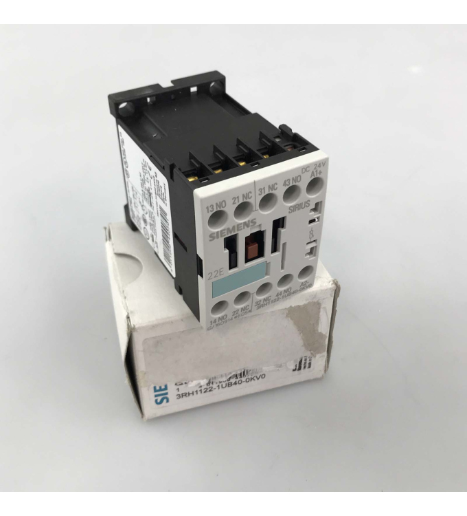 Siemens contactor relay 3RH1262-1AP00 / *E: 05, 39,91 Siemens contactor relay 3RH1262-1AP00 / *E: 05, 39,91