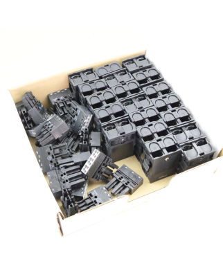 Hager Eingangsbuchse G4703 849562 (20Stk.) OVP