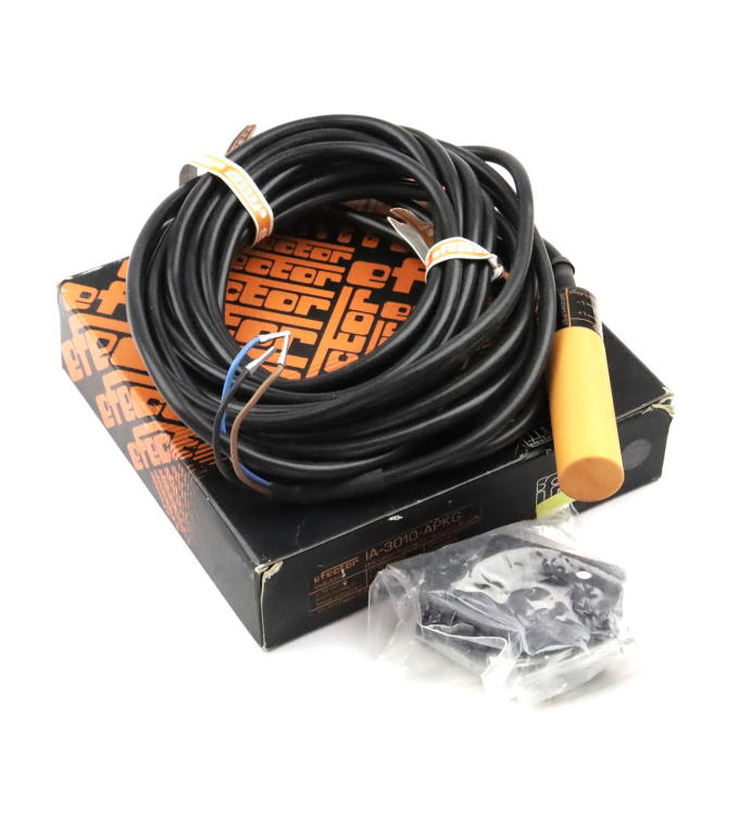ifm efector induktiver Näherungsschalter IA-3010-APKG OVP