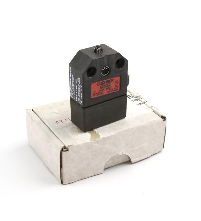 Euchner Einzelgrenztaster NB01R588-M 088583 OVP