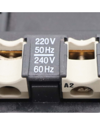 Klöckner Moeller Leistungsschütz DIL2M 220V/50Hz 240/60Hz GEB